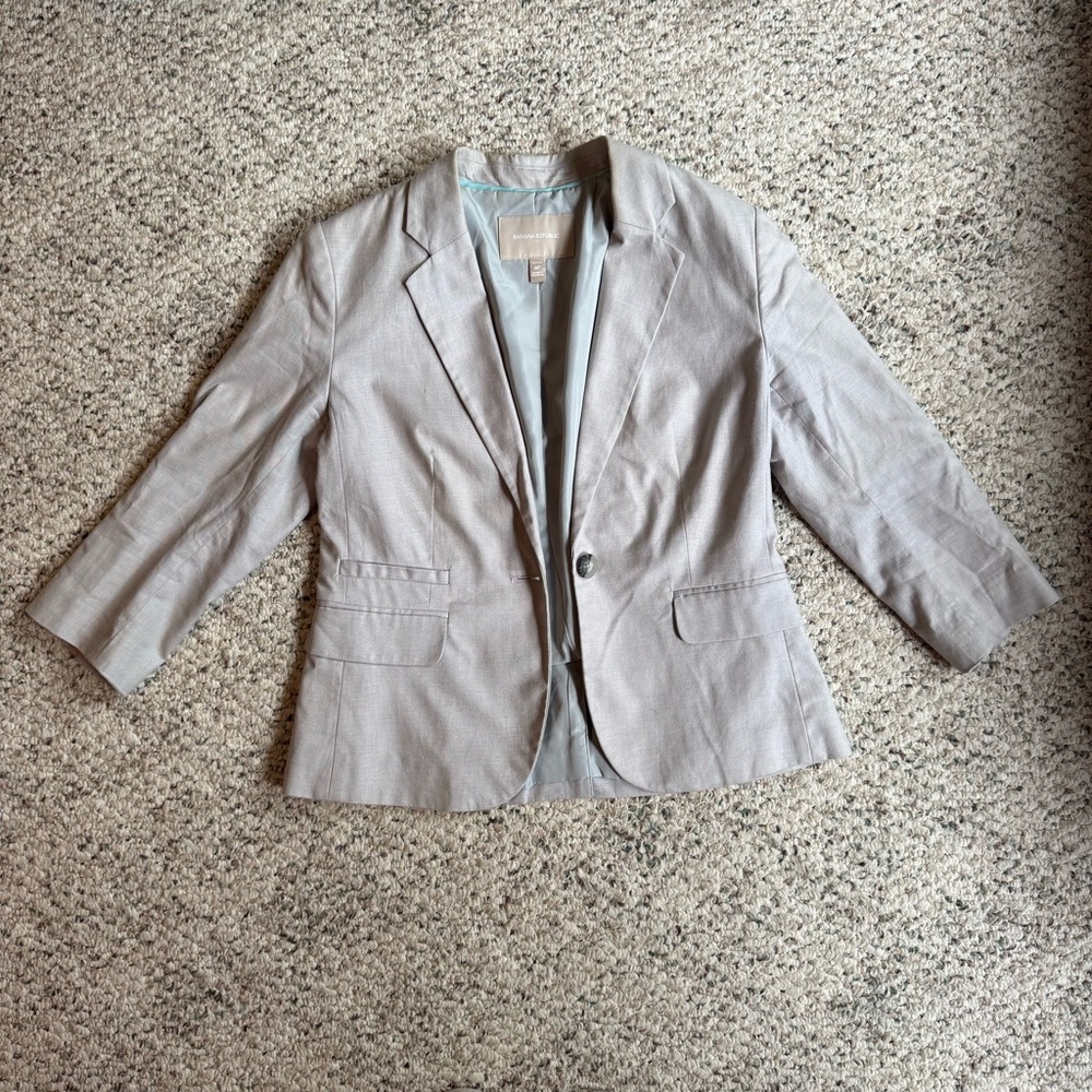 Banana Republic Women’s Gray Blazer Size 8P